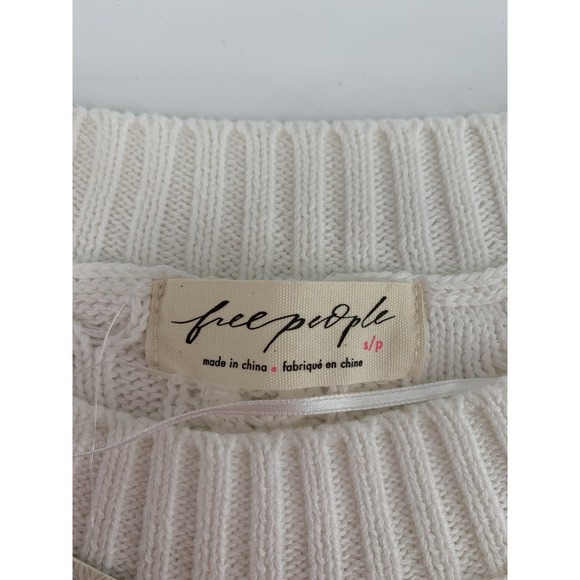Free People Sweater Womens Small White Washed Ashore Cable Knit Crop NEW - Picture 4 of 11